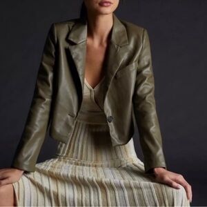 Avec Les Filles Cropped Blazer Jacket in Olive Green